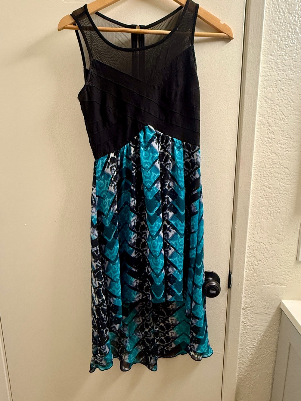Charlotte Russe Black Bodice Teal Patterned High-Low Dress